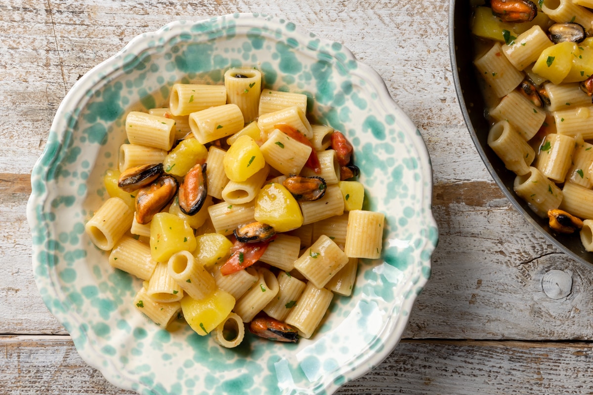 Pasta, patate e cozze ricetta