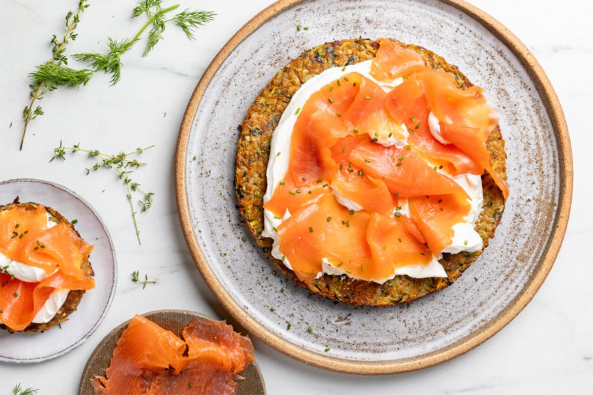 Rosti al forno con trota salmonata affumicata ricetta