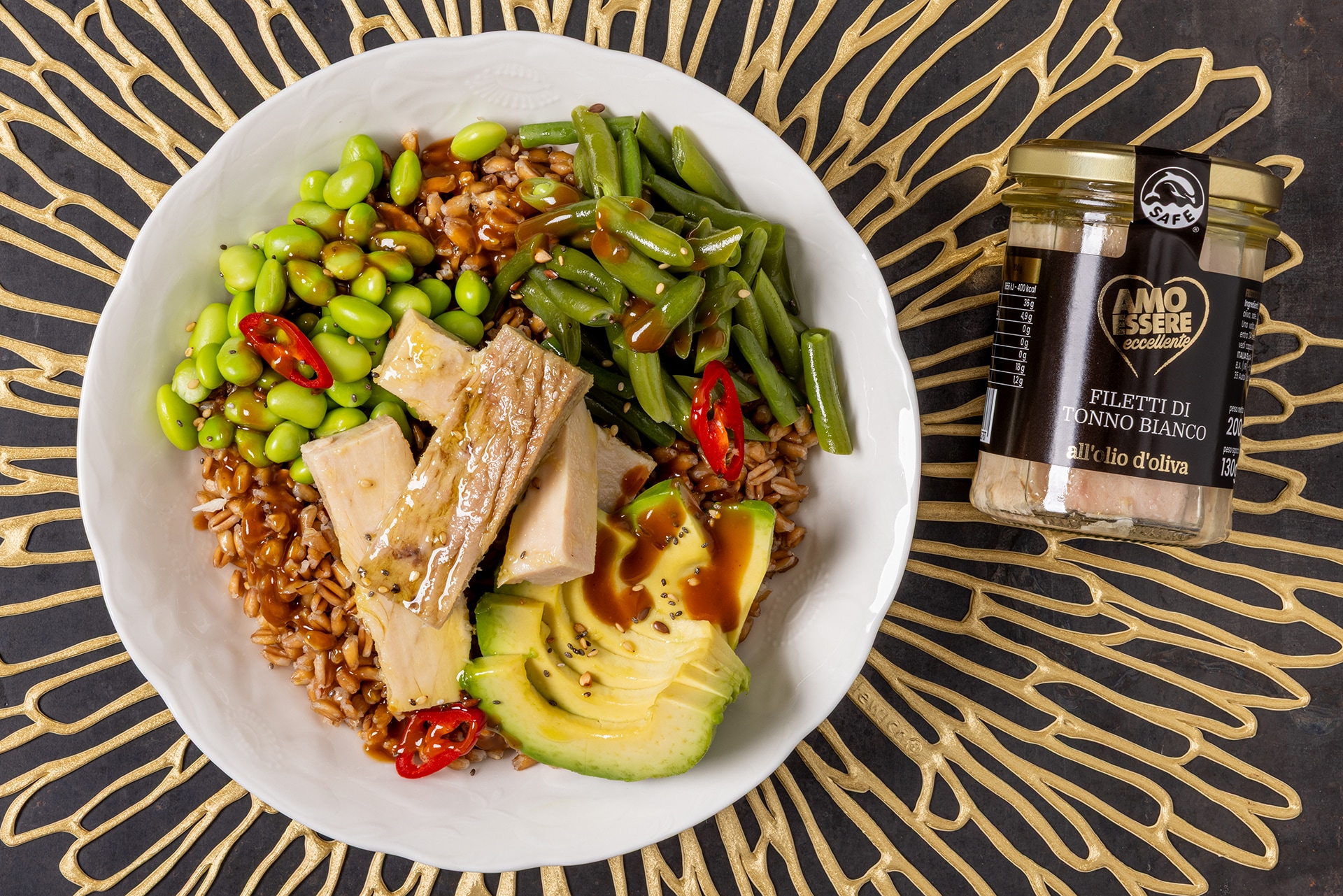 Bowl di farro, tonno e avocado ricetta