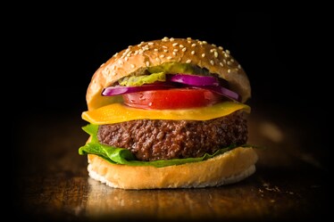 Il futuro della non-carne passa dalle stampanti 3d. E dalle cellule delle mucche