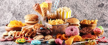 La mala-evoluzione del junk food: cos’è il cibo ultratrasformato, la tentazione da cui non riesci a liberarti