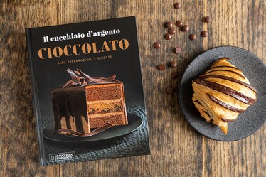 Cioccolato, il nuovo volume del Cucchiaio d’Argento celebra il re della pasticceria