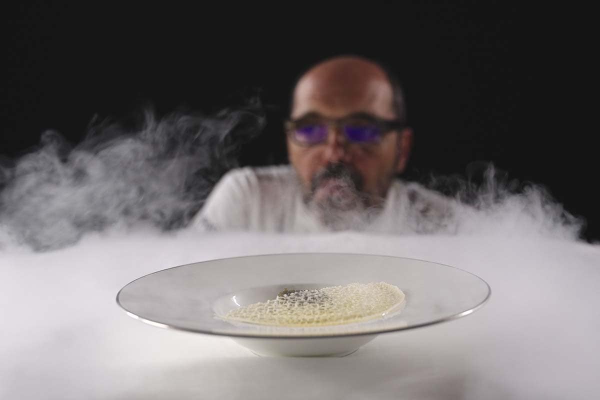 Ettore Bocchia, la cucina molecolare e l’essenza dell’invisibile